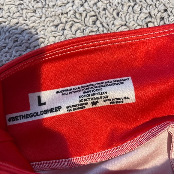 Goldsheep Vibrant Red Leggings with White Accents - Picture 5 of 6